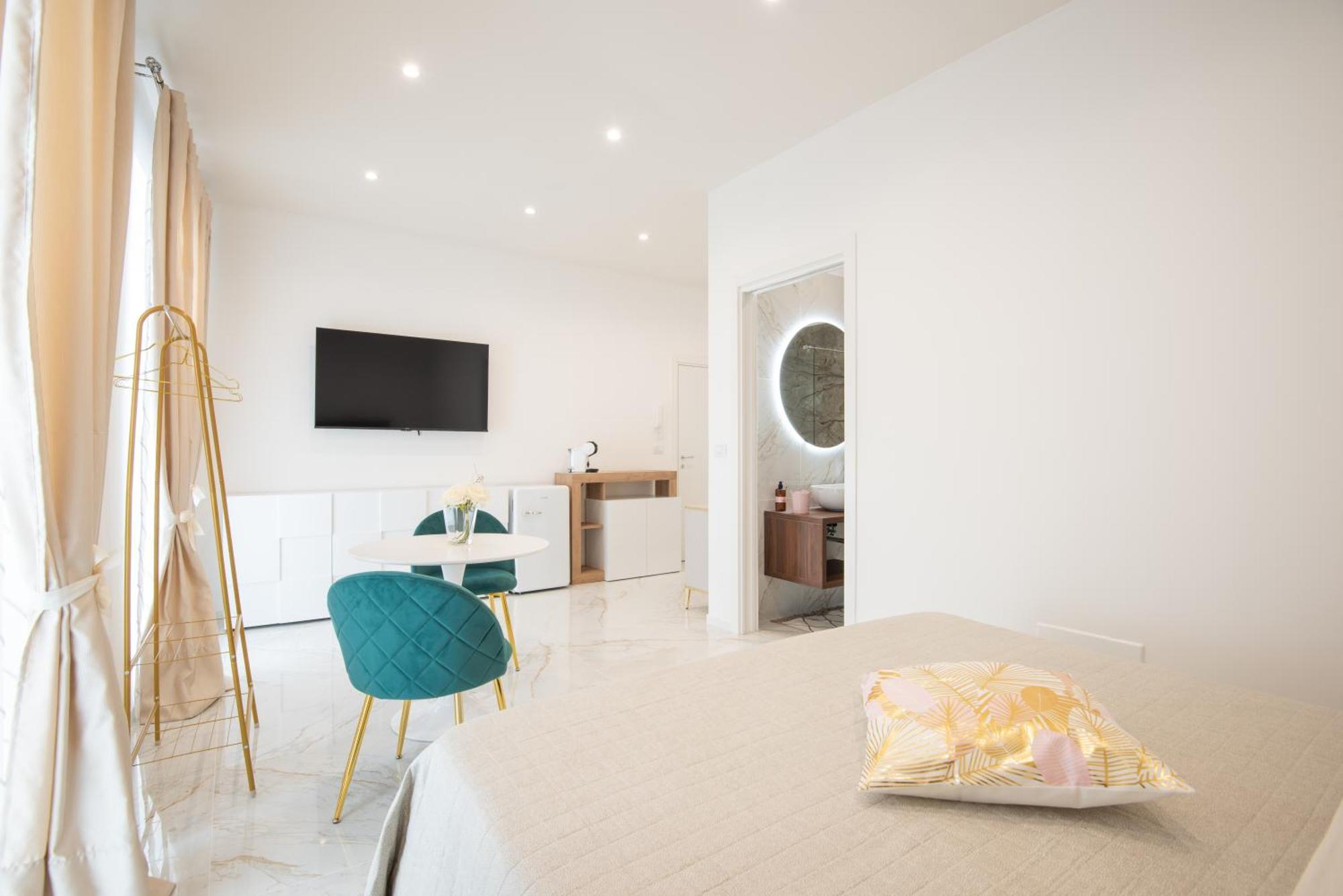 Quattro Perle Bed & Breakfast โปลีญาโนอามาเร ภายนอก รูปภาพ